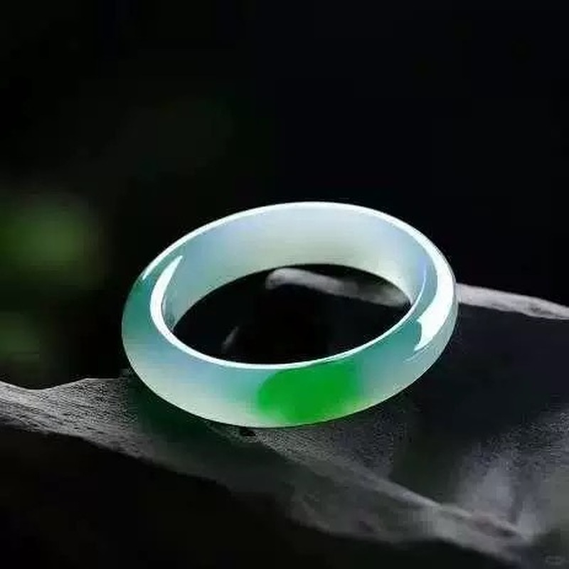 Lighting - Bracciale in giadeite del Myanmar, tipo