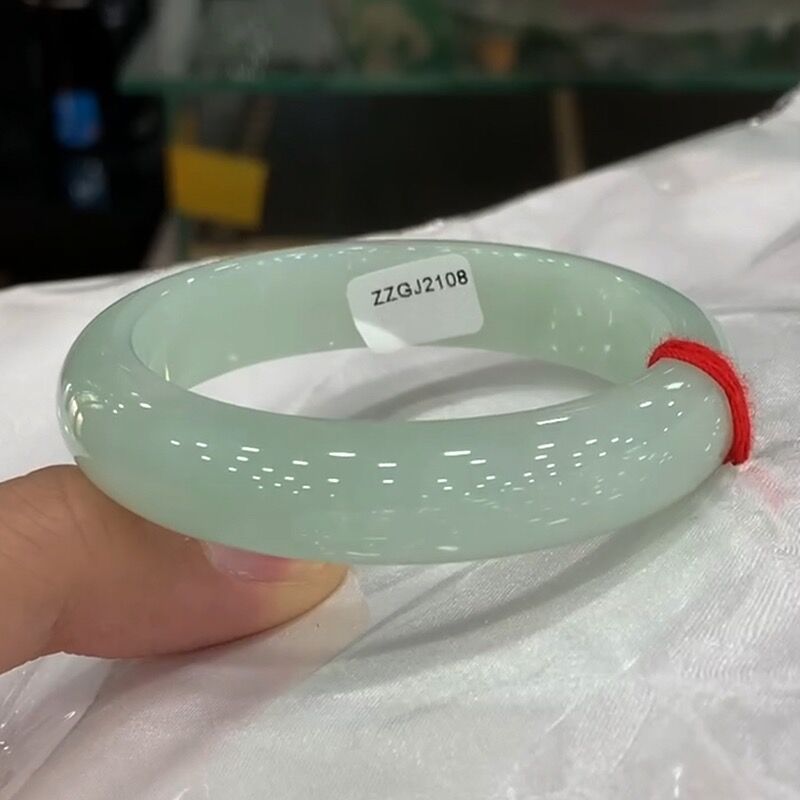 Bracciale in giada verde chiar - Lighting recensione e prezzo